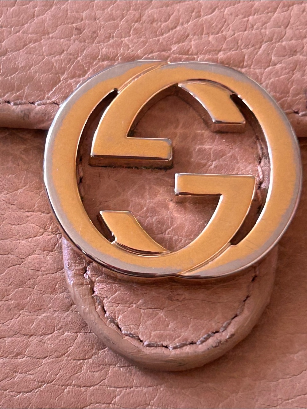 GUCCI Interlocking GG bifold WALLET - Picture 3 of 10